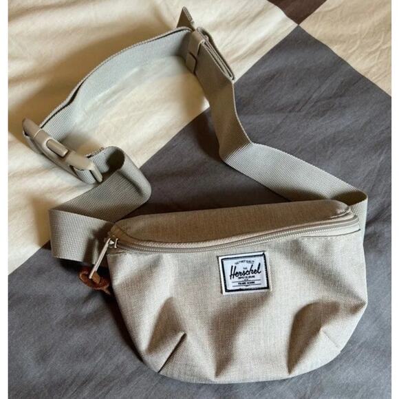 HERSCHEL Beige Belt Bag Fanny Pack New with Tags - Picture 1 of 3